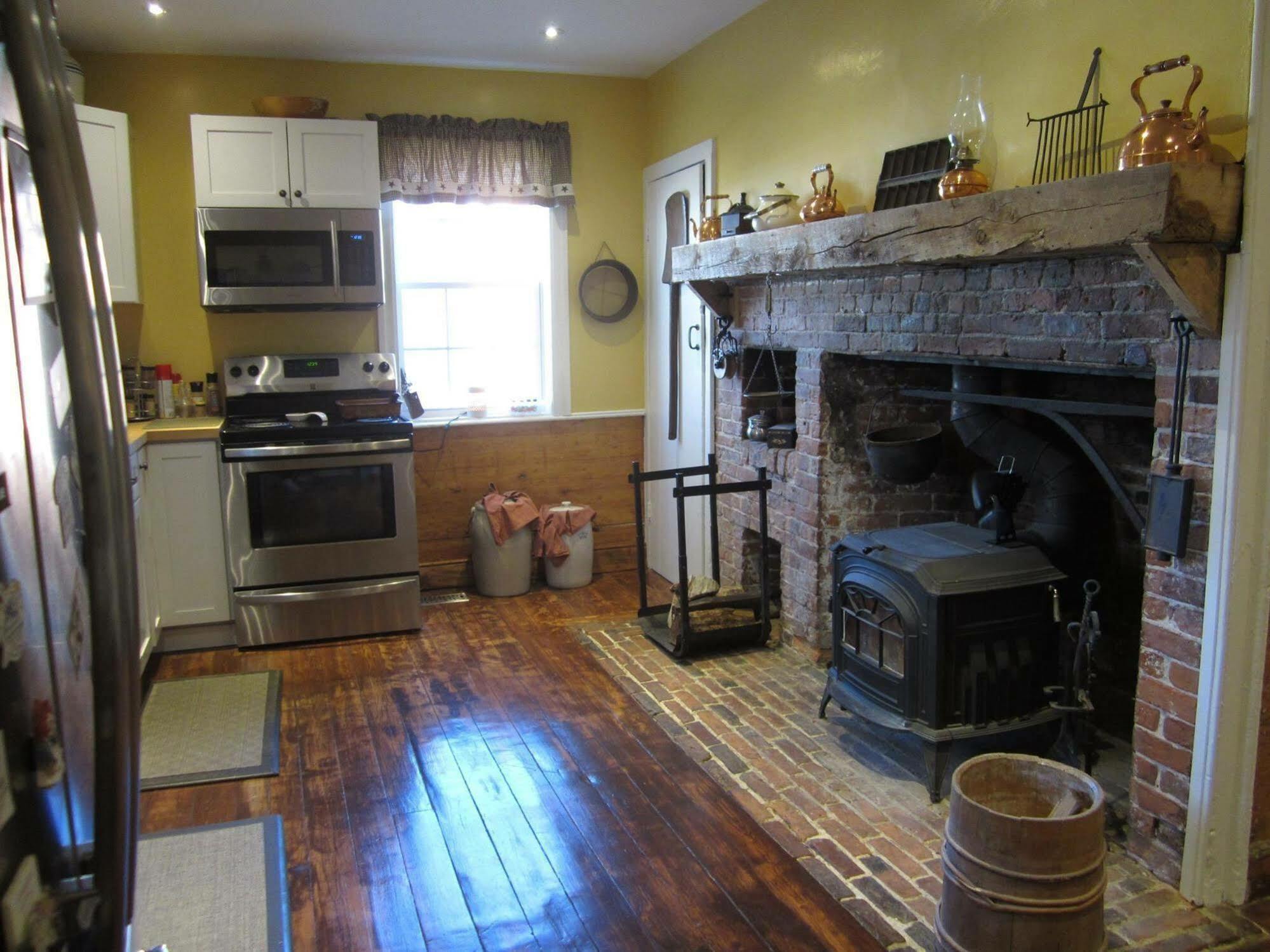 Granville Ferry Grand Oak Manor Bed And Breakfast المظهر الخارجي الصورة